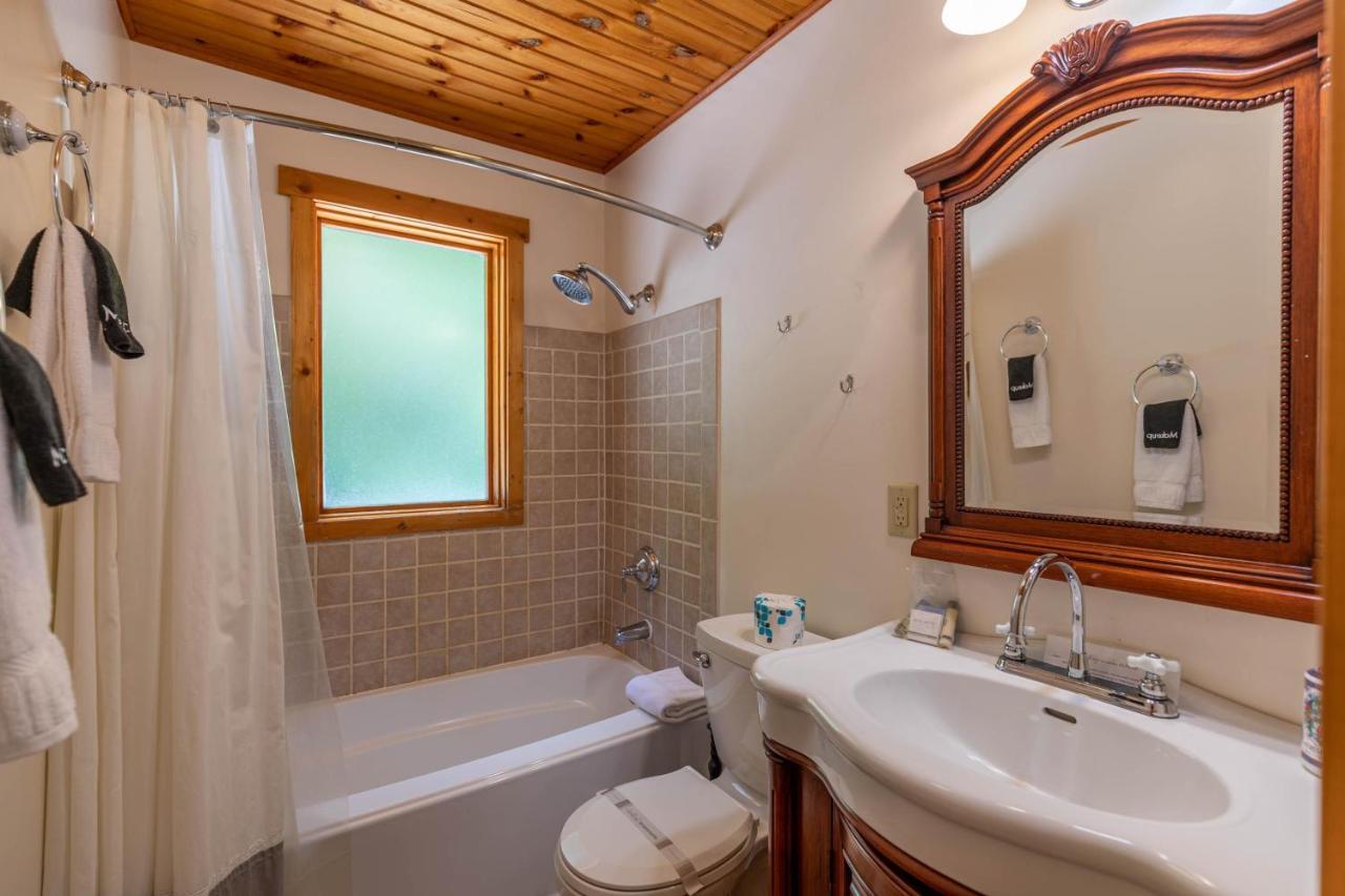 Knotty Pine Villa West Jefferson Eksteriør billede